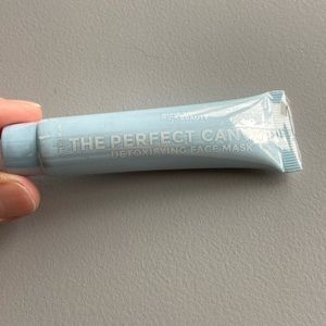 Glow on 5th Beauty- the perfect canvas- detoxifying face mask-net wt 15 ML